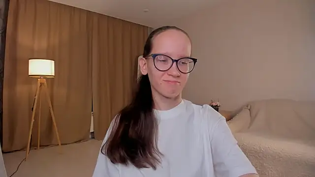 BettyBrowni online show from October 11, 4:20 pm