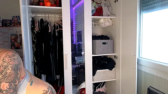 Tatjana Sue online show from February 23, 11:09 am