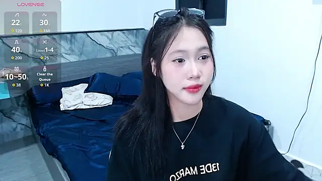 Lin SiYee online show from November 27, 12:41 pm