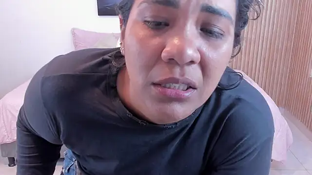  Lakshmi hotx online show from November 25, 7:15 pm