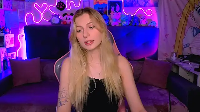 Maria Hunt online show from November 13, 3:05 am