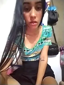 The-quee22 online show from November 5, 11:54 pm