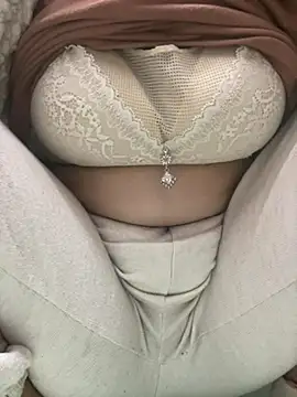 Milk Mom99 online show from November 4, 8:19 am