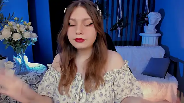 FioraMarmoris online show from April 11, 7:45 am