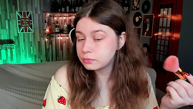 FioraMarmoris online show from April 18, 7:11 am