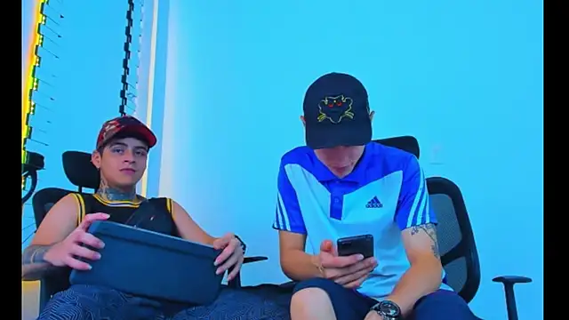 HOT boy2025 online show from November 30, 5:00 am