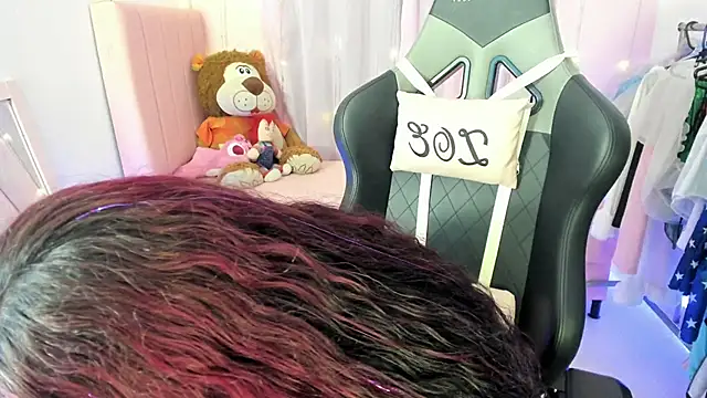 zoesullivan online show from February 21, 10:05 am