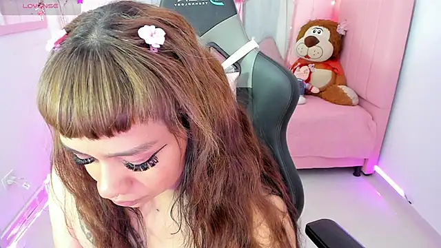 Snapshot of zoesullivan chatting on September 10, 2:50 pm zoesullivan online show from September 10, 2:50 pm