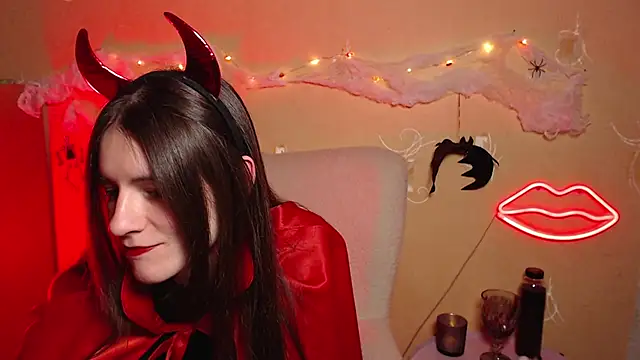 Snapshot of Wonder_woman24 chatting on October 25, 7:21 pm Wonder woman24 online show from October 25, 7:21 pm