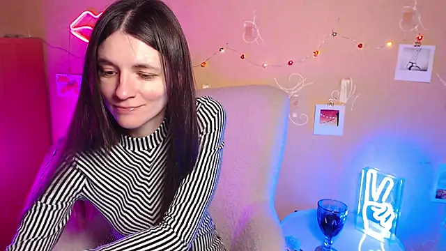 Snapshot of Wonder_woman24 chatting on September 27, 8:38 pm Wonder woman24 online show from September 27, 8:38 pm