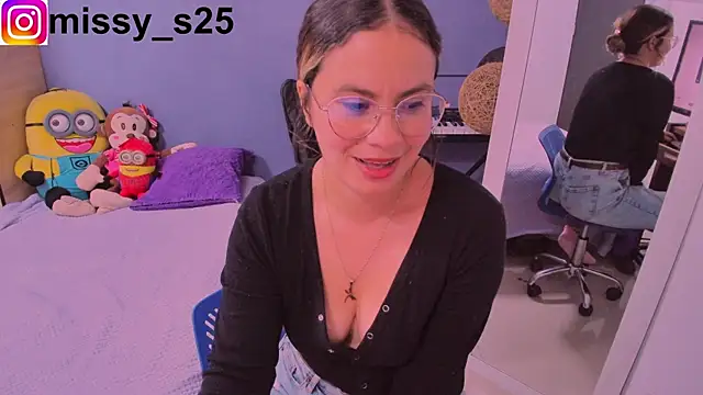 gigi stephans online show from October 26, 2:18 am