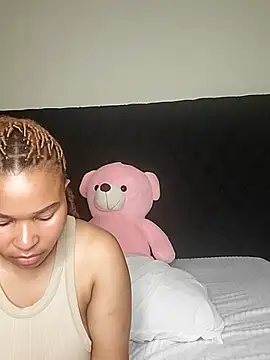 R-thequeen online show from February 25, 12:15 pm