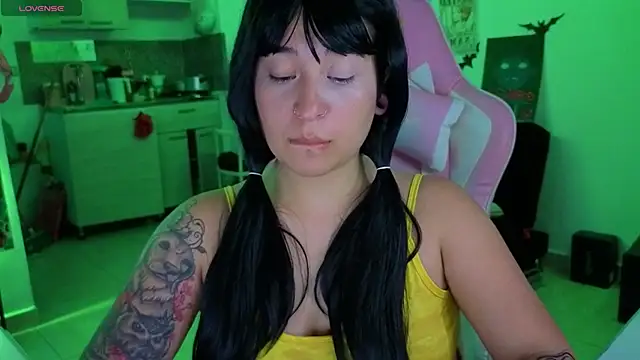 Celeste Bauman online show from October 13, 12:02 am