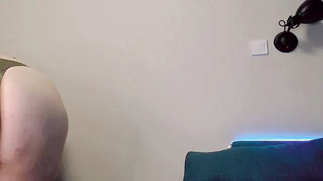 AliseSexyDoll777 online show from February 4, 8:01 pm