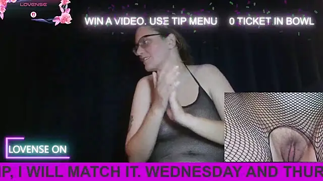 PernillaGirl online show from September 17, 6:17 pm