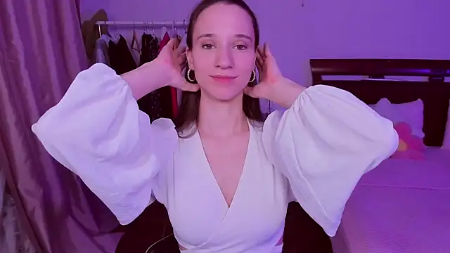 StaceySunny online show from February 10, 5:27 pm