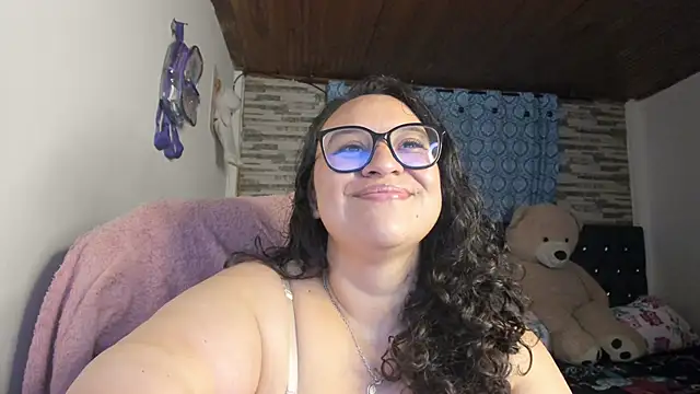 Snapshot of Imluna93 chatting on September 19, 6:56 am Imluna93 online show from September 19, 6:56 am