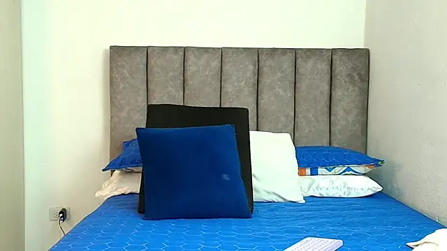 karina lewis  online show from October 29, 3:55 am