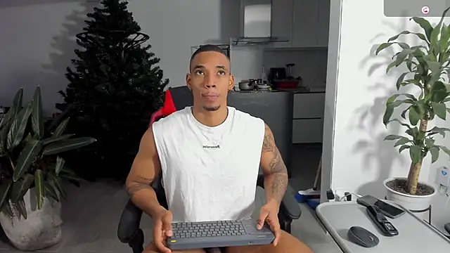 TROYWESLY- online show from December 2, 10:45 pm