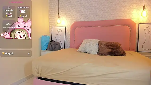 Kittytimberlake online show from October 30, 1:01 pm