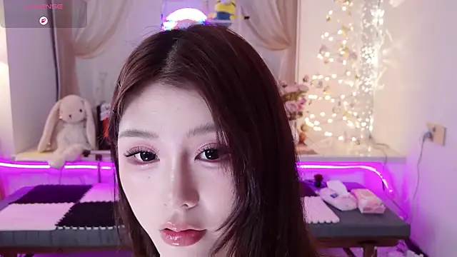 Momoever123456 online show from July 9, 1:57 pm