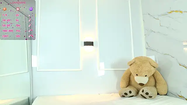 zorravioletta1 online show from April 4, 11:42 am