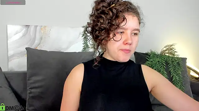 Ariella Sol online show from April 26, 1:14 am