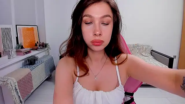 tenderdreams online show from May 8, 9:38 pm