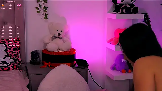 Snapshot of LaylaBrown chatting on September 13, 7:11 pm LaylaBrown online show from September 13, 7:11 pm