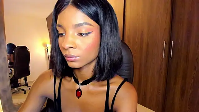 alikahouston4 online show from October 31, 6:50 am