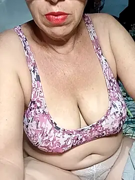 abrilmilf7733 online show from May 11, 4:36 am