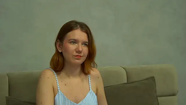 LessySmith online show from October 25, 4:25 pm