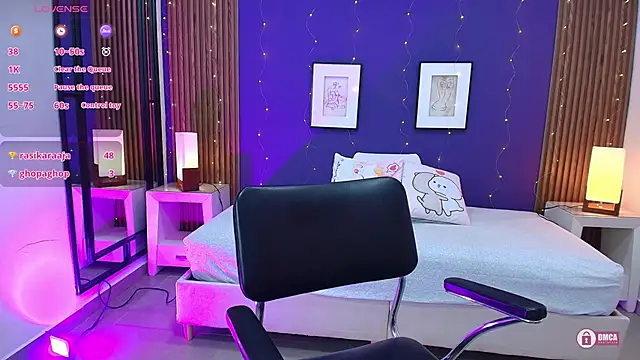 Snapshot of alina_martinelli chatting on October 14, 3:03 pm alina martinelli online show from October 14, 3:03 pm