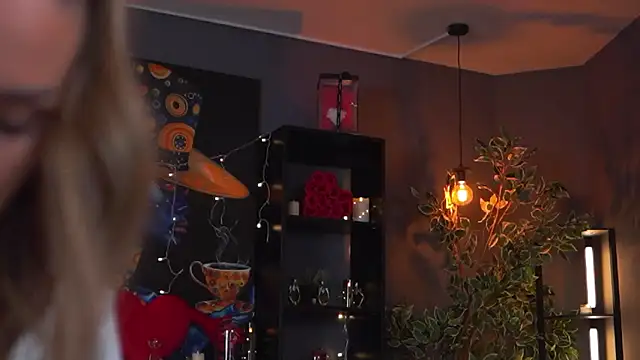 Evelyn Evyyy online show from February 23, 7:35 pm