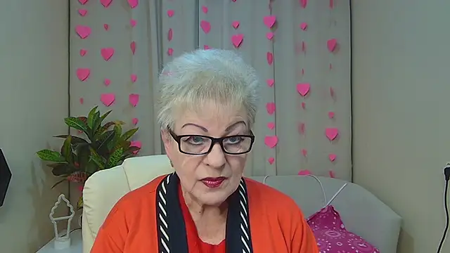 KayleSmoll online show from February 6, 8:01 pm