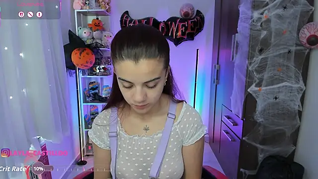 Layla castilloo online show from November 3, 2:21 pm