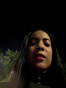 NAUGHTY LITTLE 18 online show from November 22, 3:31 am