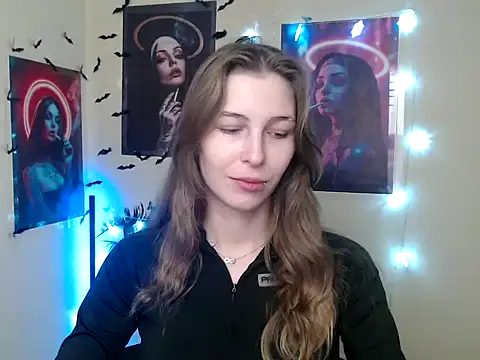 StrangerGi online show from December 17, 7:12 am