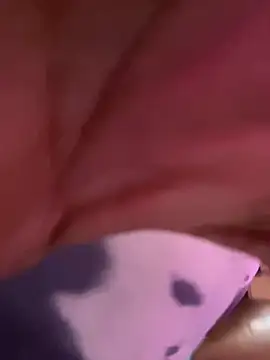 Snapshot of izanmiller2001 chatting on September 18, 7:34 pm izanmiller2001 online show from September 18, 7:34 pm