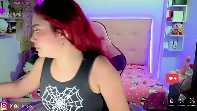 Kylie brokee online show from May 28, 9:02 pm