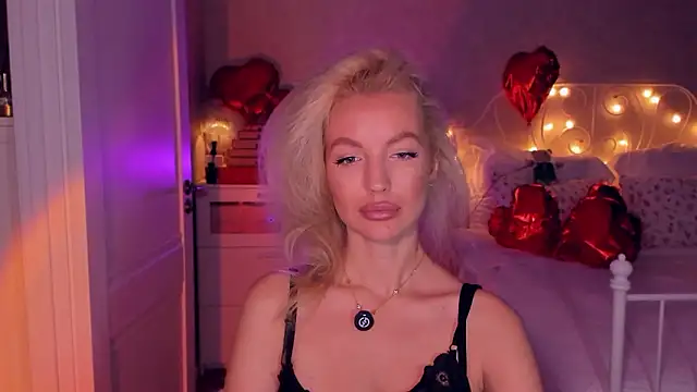 aestetick online show from February 24, 12:04 pm