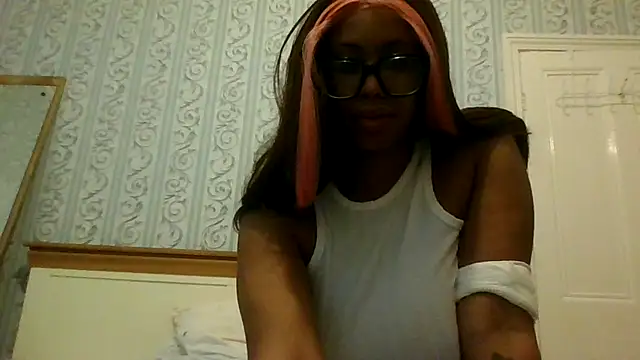 nolotymfcXo online show from February 5, 7:22 am