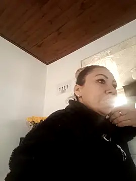 coral smitth online show from April 1, 2:14 pm