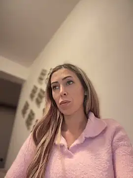 RaquelleDevon online show from April 2, 4:37 pm