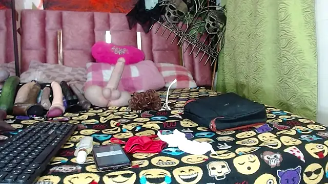 Kazsandraa online show from October 31, 4:58 am