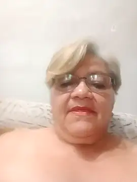 Snapshot of Madrastrahot69 chatting on September 16, 8:50 pm Madrastrahot69 online show from September 16, 8:50 pm