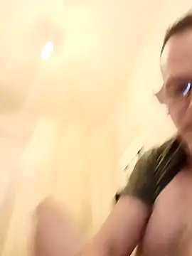 Bi-o-Hazard online show from November 20, 1:17 am