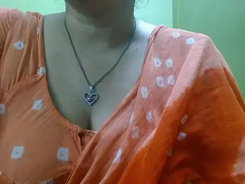 LOVERIAKOL online show from April 21, 3:41 pm