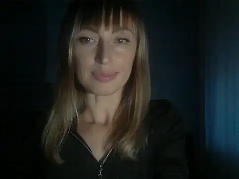 Snapshot of EffectMaya chatting on October 3, 2:44 pm EffectMaya online show from October 3, 2:44 pm