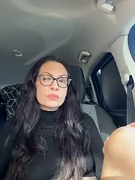 BeautifulMesss online show from November 17, 4:08 pm